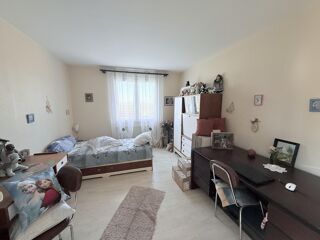  Maison  vendre 7 pices 