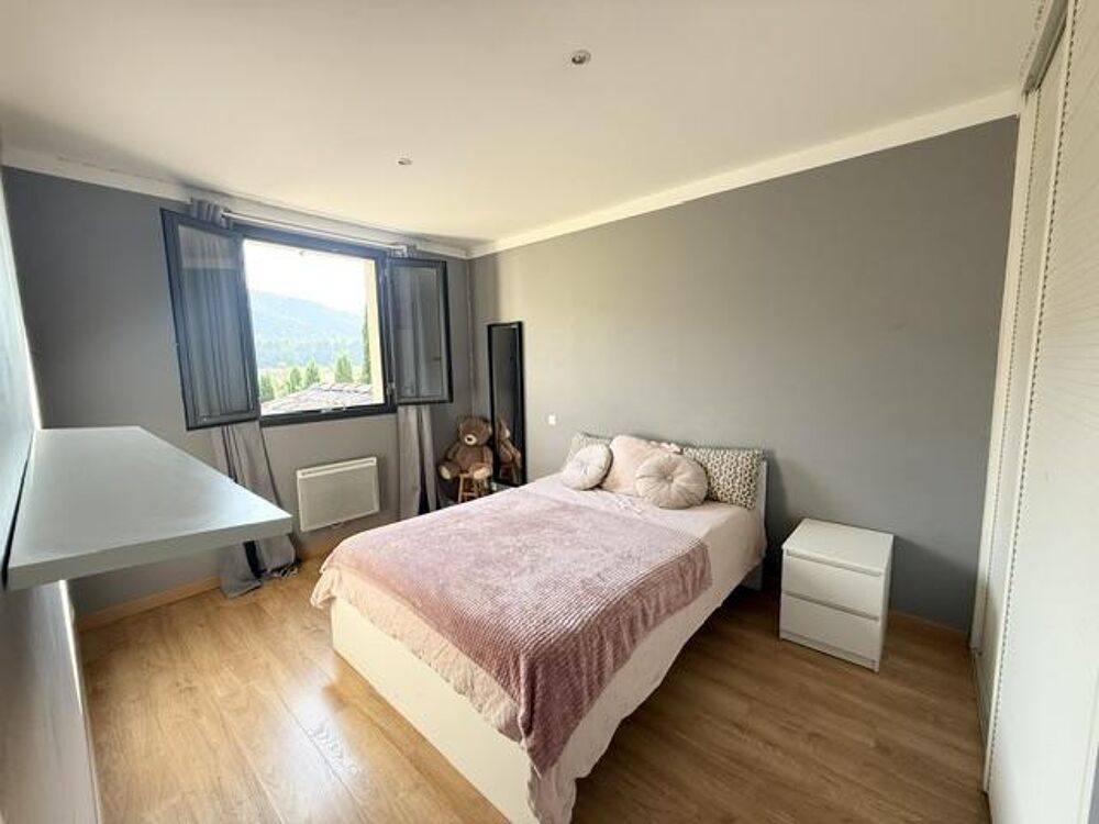 à vendre  Maison Maubec (84660)