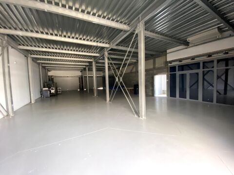 Location pro Divers commerces proximit&eacute; &agrave; Baie-mahault 8640 97122 Baie-mahault