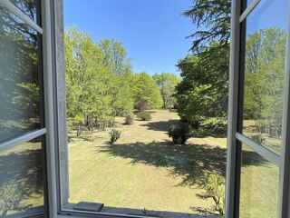  Maison  vendre 12 pices 