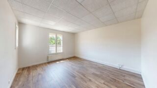  Immeuble à vendre 15 + pièces 292 m²
