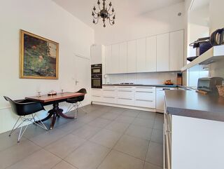 Maison  vendre 10 pices 326 m