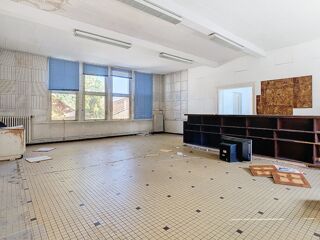  Immeuble � vendre 15 + pi�ces 272 m�