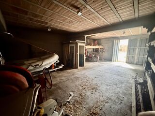  Parking / Garage à vendre 167 m² Béziers
