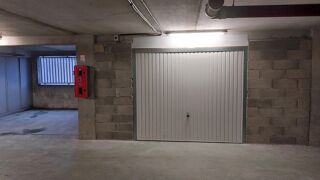  Parking / Garage à louer 19 m²