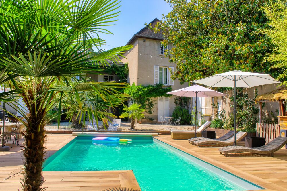 Maison 8 pièces 286 m² · à La Chapelle-de-Guinchay · 286 m² · 815 000 €
