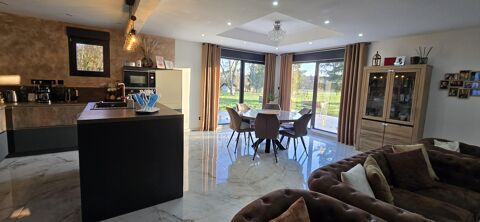   Maison de plain-pied 7 pi�ces Maison - 7 pi�ce(s) - 150 m�