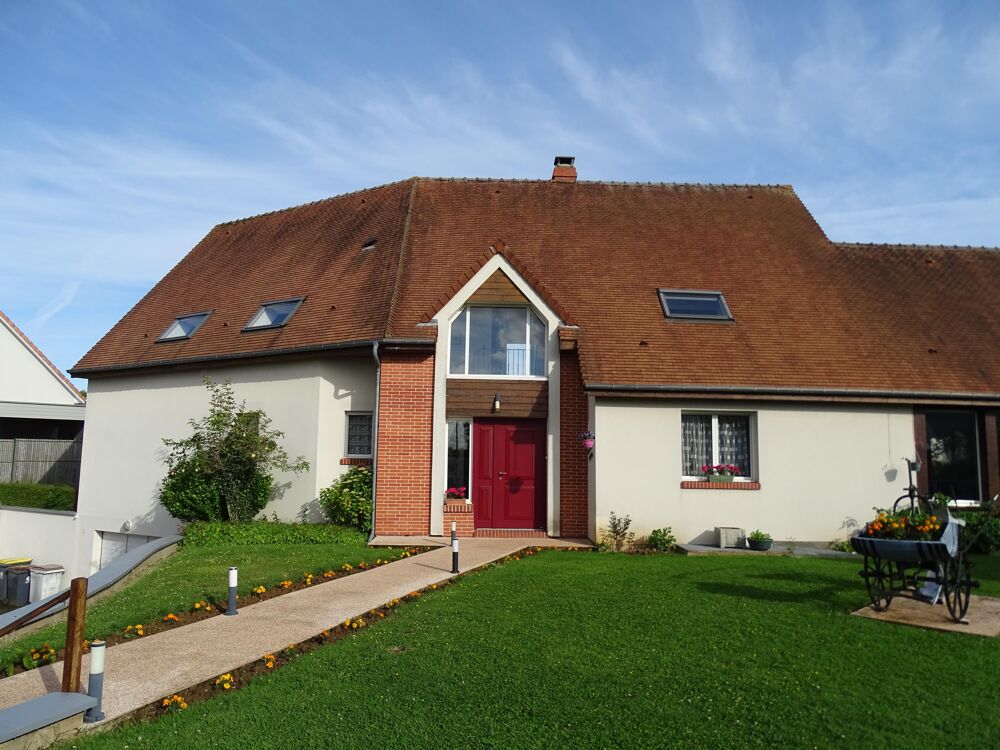 Maison 10 pièces · à Houppeville · 739 000 €