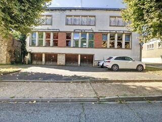  Immeuble � vendre 15 + pi�ces 272 m�