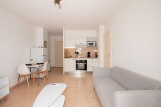  Appartement à louer 2 pièces 37 m²