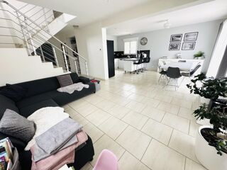  Maison  vendre 7 pices 144 m