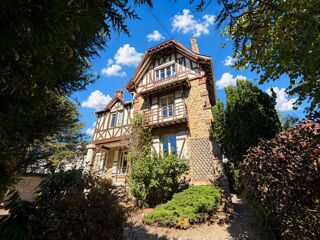  Maison à vendre 9 pièces 239 m²