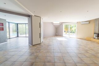  Maison  vendre 6 pices 196 m