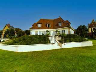  Maison  vendre 9 pices 