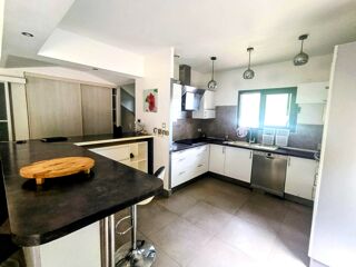  Maison  vendre 5 pices 143 m