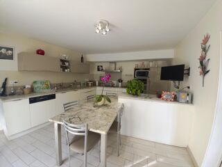  Maison  vendre 6 pices 198 m