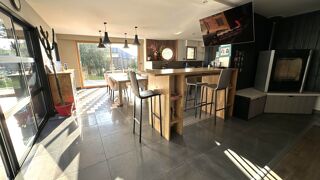  Maison  vendre 10 pices 270 m