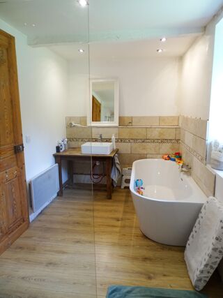  Maison  vendre 9 pices 205 m