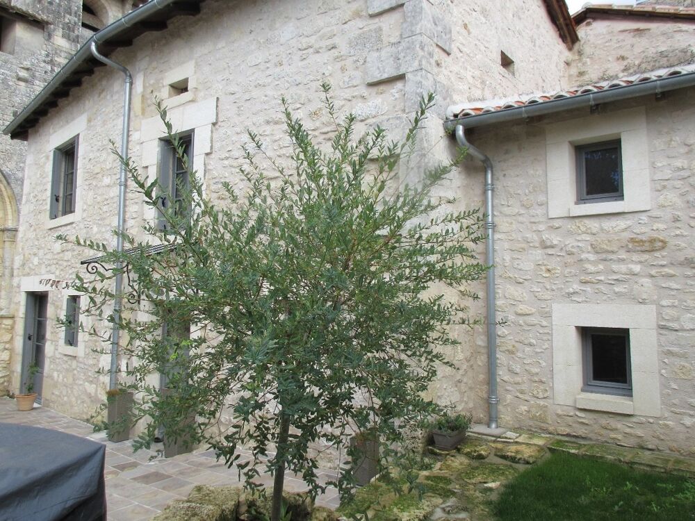 Maison 5 pièces 172 m² · à Bourdeilles · 172 m² · 290 000 €