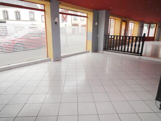  Immeuble à vendre 7 pièces 290 m² Gourin