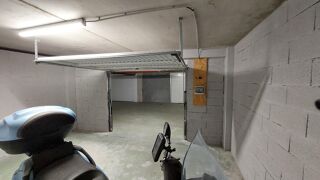  Parking / Garage à louer 19 m²