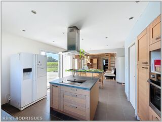  Maison � vendre 9 pi�ces 213 m�