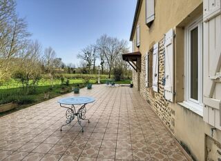  Maison à vendre 7 pièces 243 m²