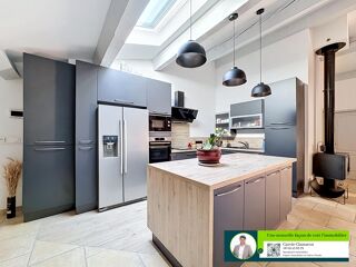  Maison � vendre 7 pi�ces 192 m� Montignargues