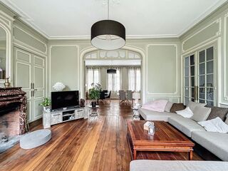  Maison  vendre 12 pices 590 m