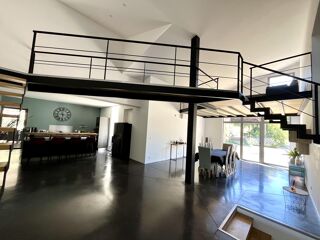  Maison à vendre 15 + pièces 650 m²