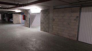 Parking / Garage à louer 19 m²