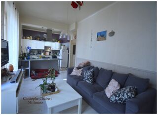  Maison à vendre 15 + pièces 252 m²