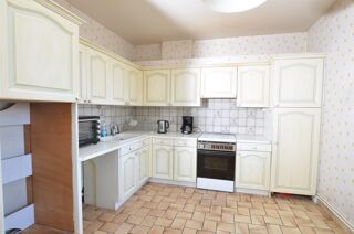  Maison  vendre 10 pices 241 m