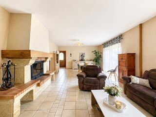 Maison à vendre 10 pièces 223 m²