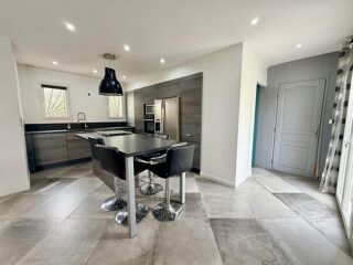  Maison  vendre 4 pices 121 m