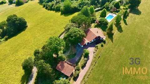   Propriété 6 pièces Maison - 6 pièce(s) - 215 m²