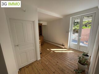  Maison  vendre 9 pices 