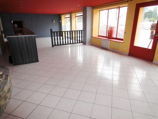  Immeuble à vendre 7 pièces 290 m² Gourin