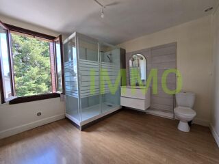  Immeuble à vendre 111 m²