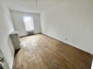  Immeuble � vendre 10 pi�ces 170 m�