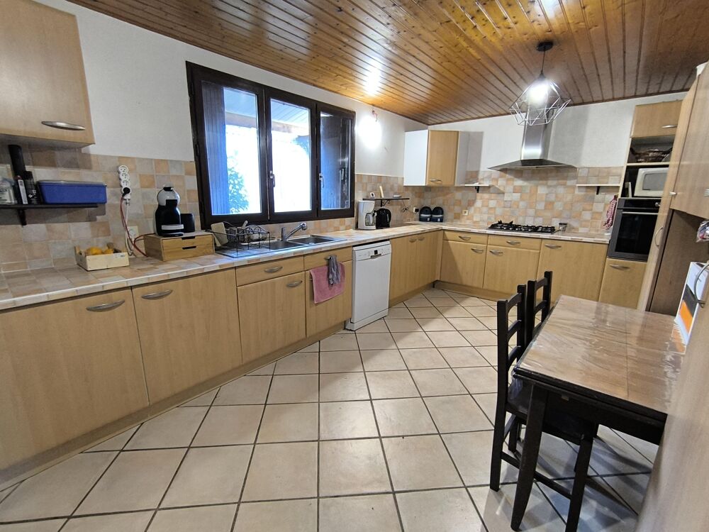 Vente Maison Maison avec d�pendance 7 pi�ces Merville