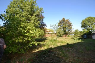  Terrain à vendre 977 m²