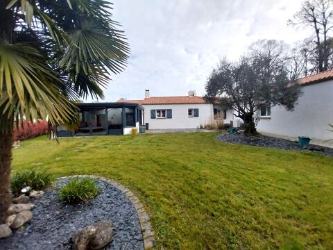   Maison 8 pi�ces Maison - 8 pi�ce(s) - 209 m�