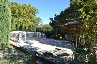  Propriété/château à vendre 15 + pièces 1200 m² Bollène