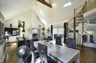  Maison à vendre 7 pièces 242 m²
