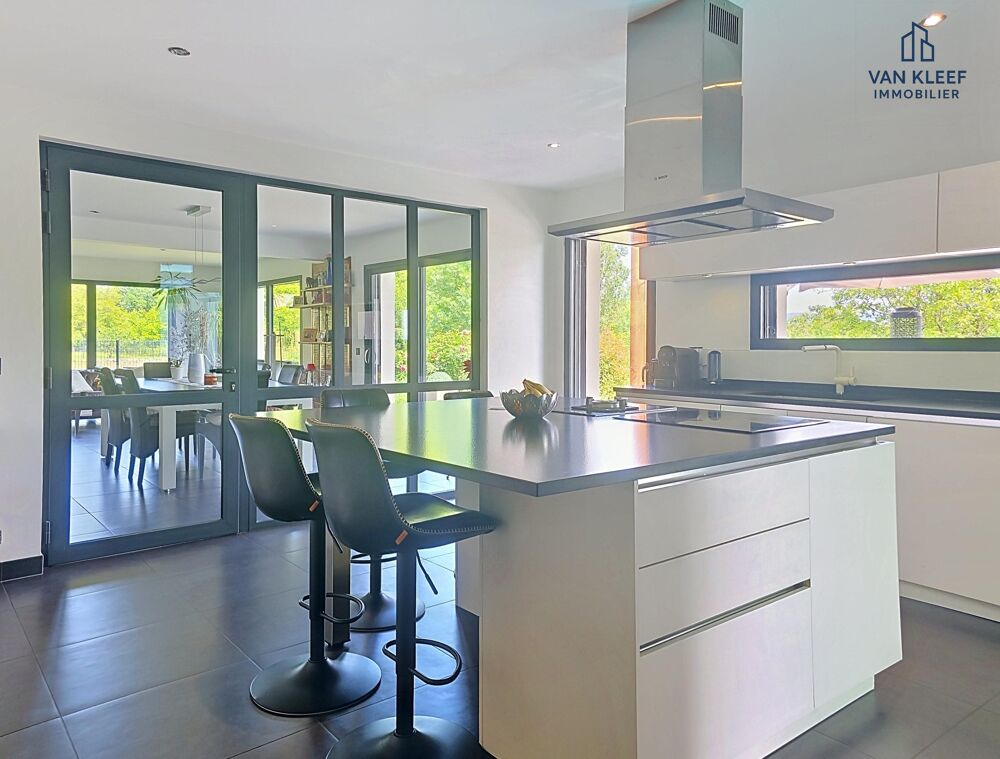 à vendre  Maison Saint-Genis-Pouilly (01630)