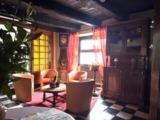  Immeuble à vendre 15 + pièces 270 m²