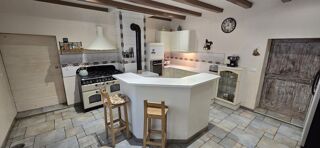  Maison  vendre 9 pices 