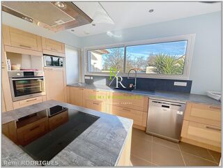  Maison � vendre 9 pi�ces 213 m�