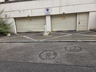  Parking / Garage à vendre 